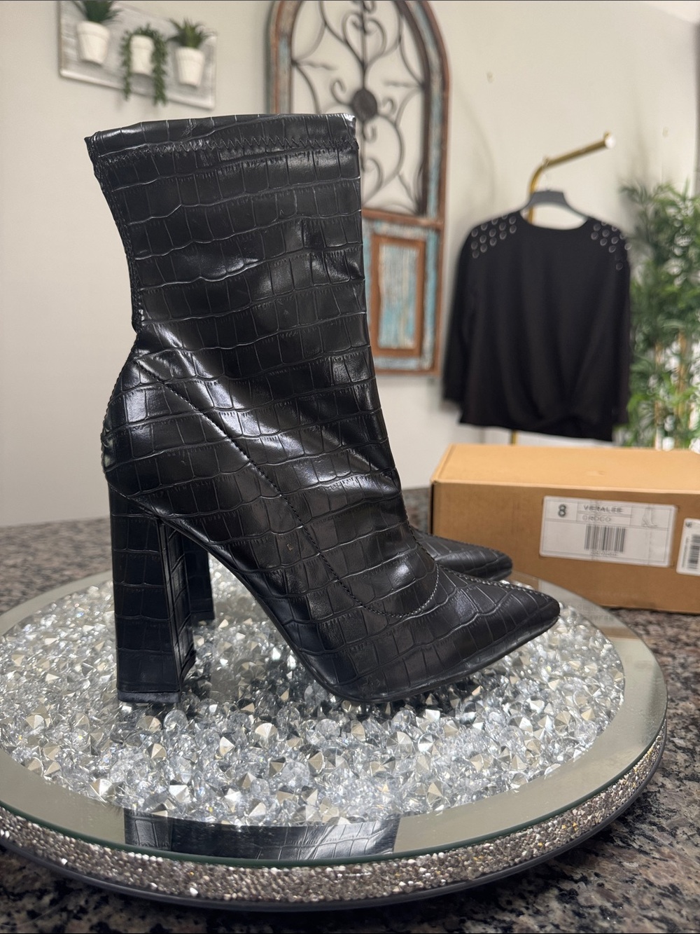 Journee Collection Black Croc-Embossed Pointed Toe High Heel Ankle Boots NEW 8